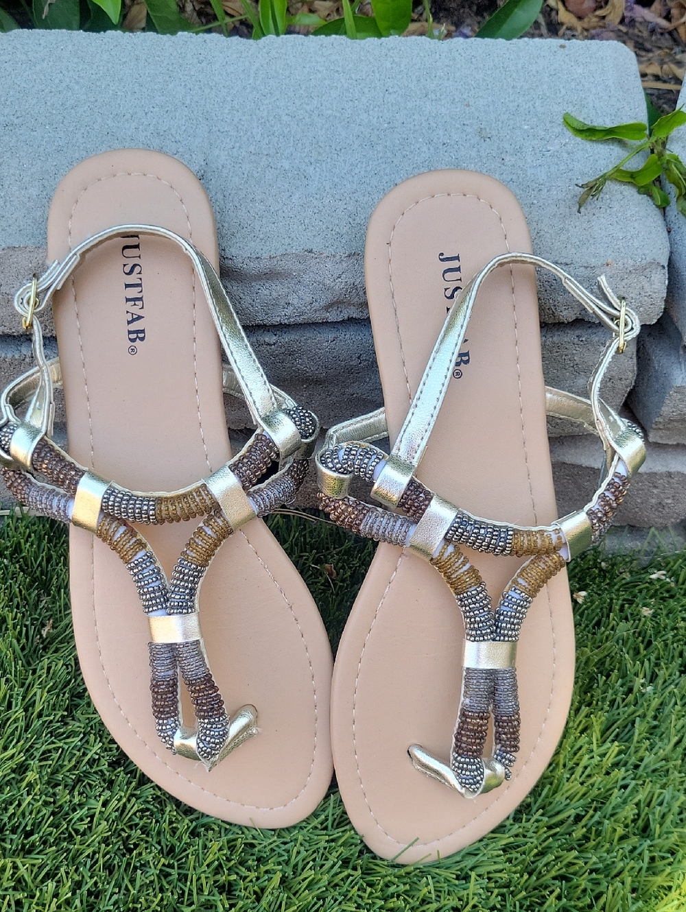 Women's Metallic Beaded Strappy Sandals 8